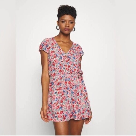 American Eagle Floral Surplice Romper Keyhole Back Size Large Petite NWT - Picture 2 of 13